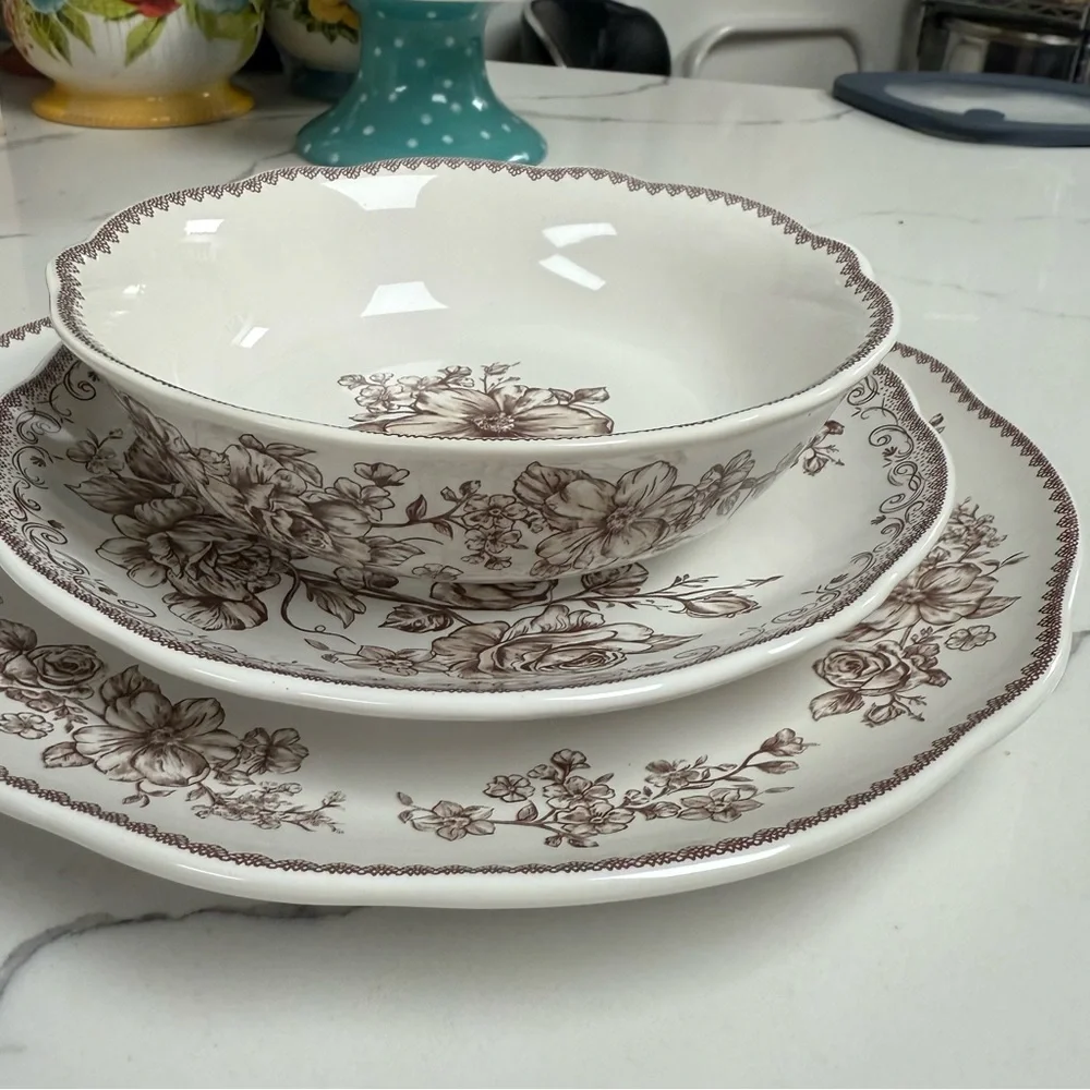 The Pioneer Woman  Agatha Brown Floral Dinnerware Set of 12 pieces